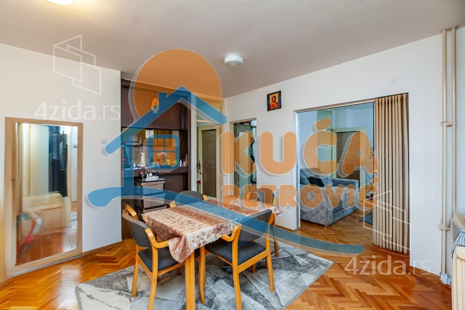 Trosoban stan | 4zida