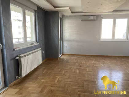 LAZE LAZAREVIĆA | 4zida.rs