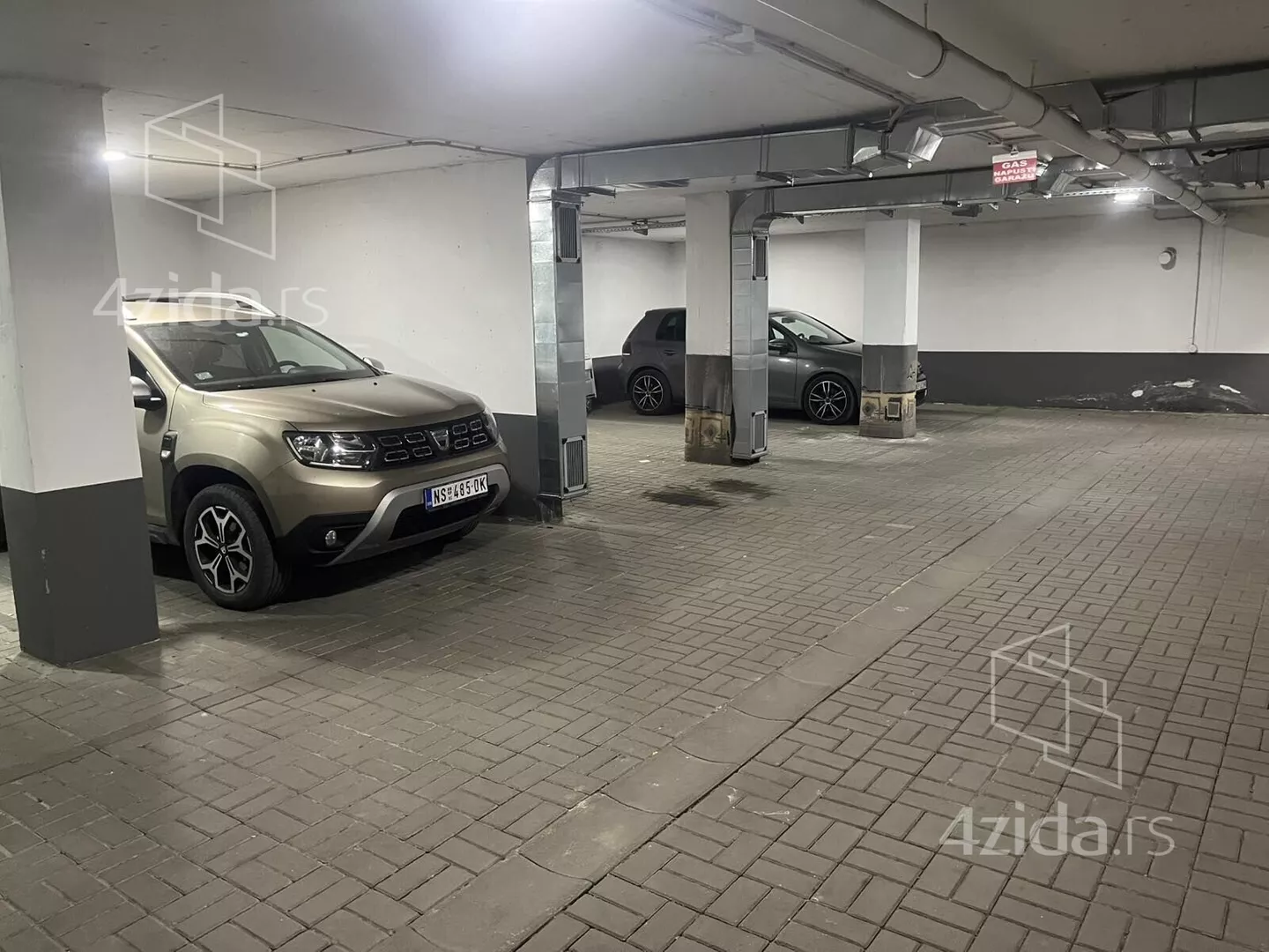 Garaža | 4zida