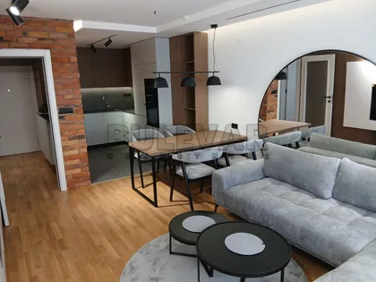 Cara Dušana | 4zida.rs