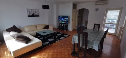 Ismeta Mujezinovića 19 | 4zida.rs