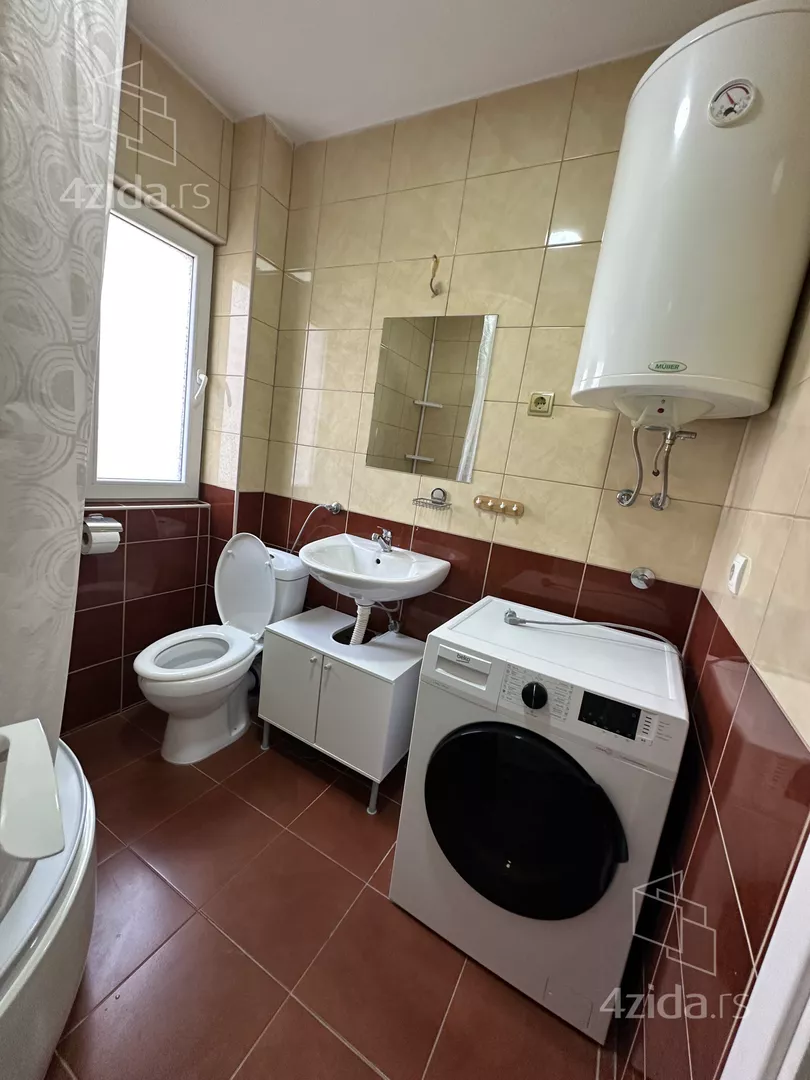Kaluđerica, Grocka opština, Beograd, Branka Miljkovića 24 - 8