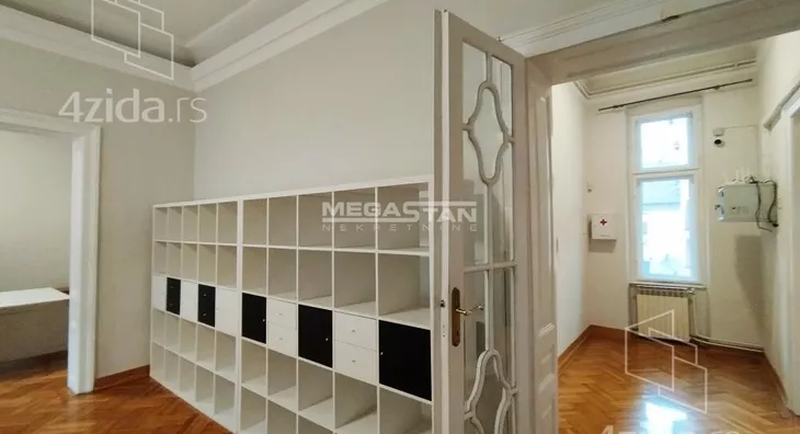 Petoiposoban stan | 4zida