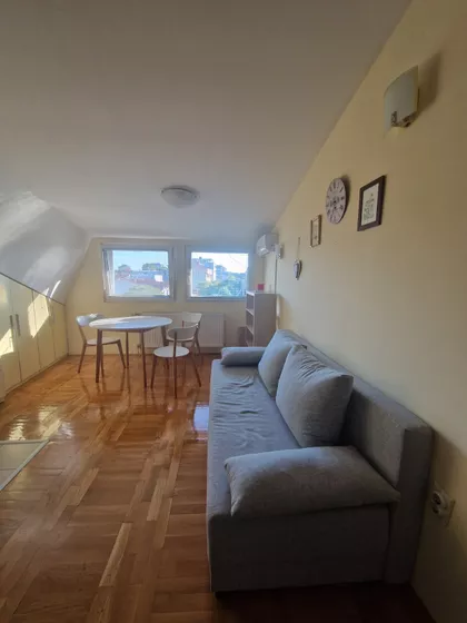 Maksima Gorkog 30 | 4zida.rs