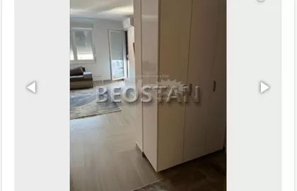 Ugrinovačka | 4zida.rs