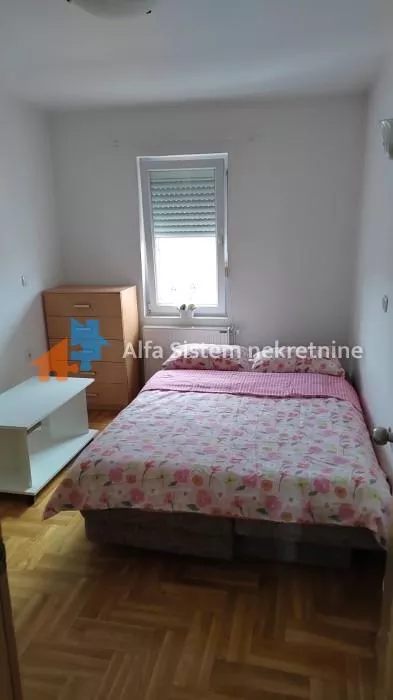 Vukov Spomenik | 4zida.rs