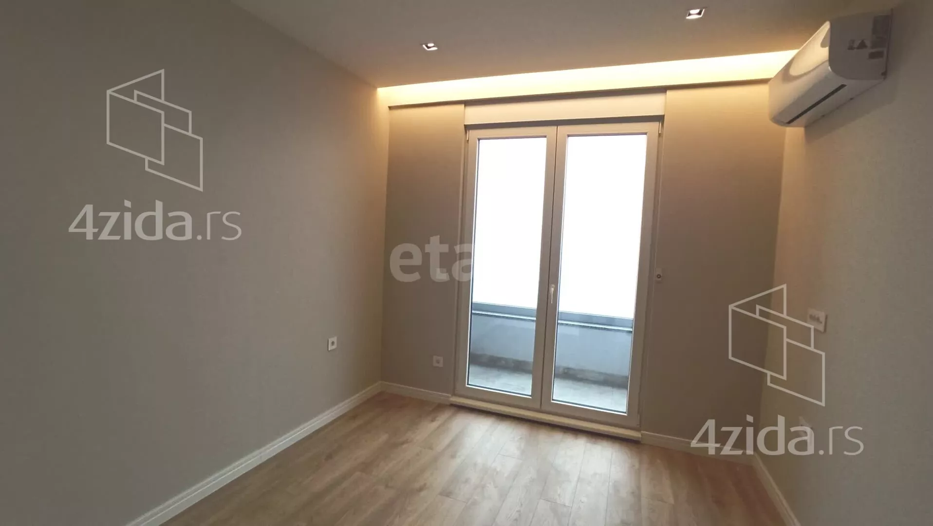 Petosoban stan | 4zida