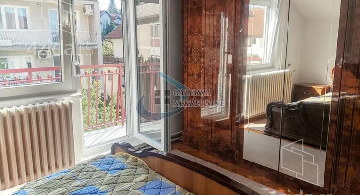 Četvoroiposoban stan | 4zida