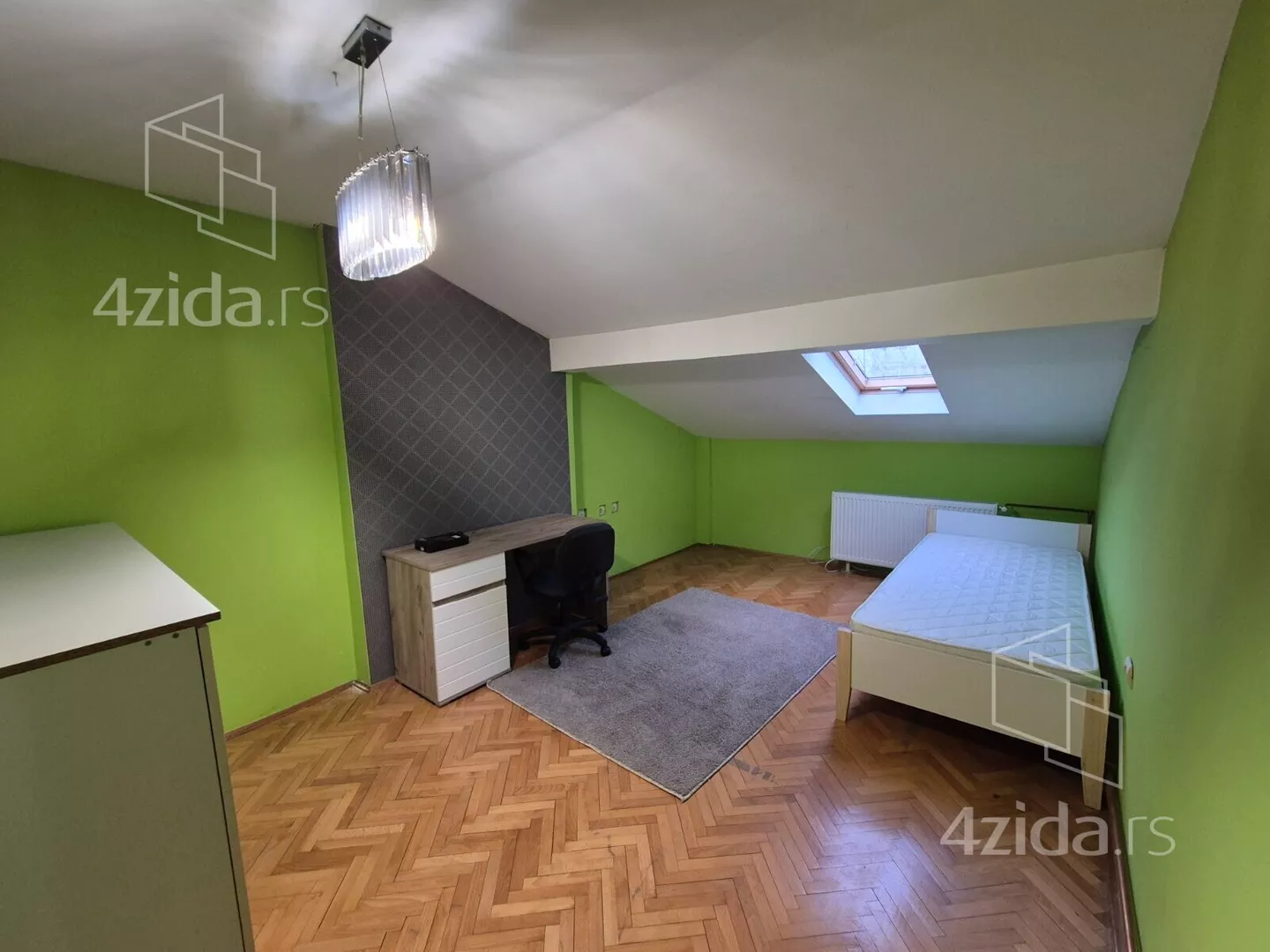 Troiposoban stan | 4zida