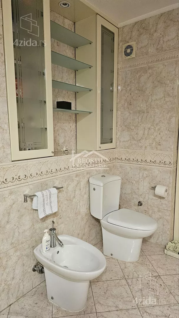 Petosoban stan | 4zida