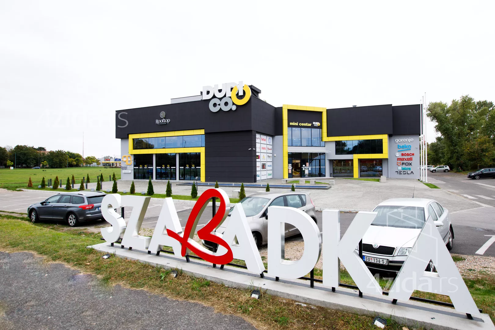 Ugostiteljski objekat | 4zida