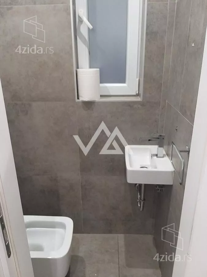 Šestosoban stan | 4zida