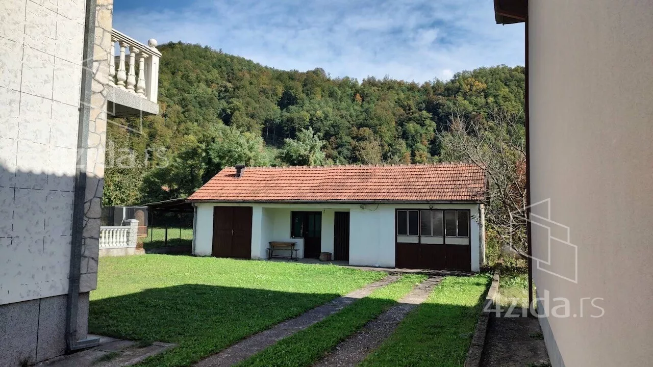 3-etažna kuća | 4zida