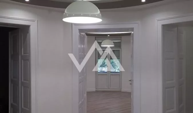 Šestosoban stan | 4zida