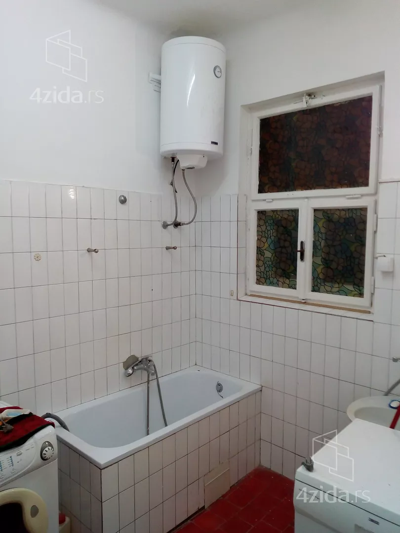 Šestosoban stan | 4zida