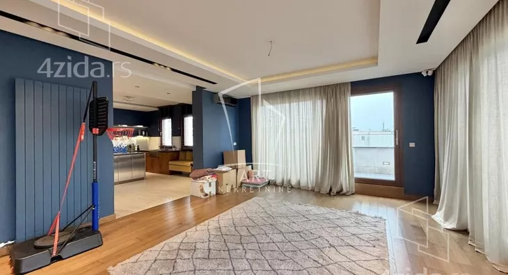 Petosoban stan | 4zida