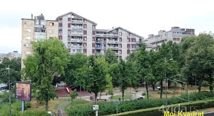 Šestosoban stan | 4zida