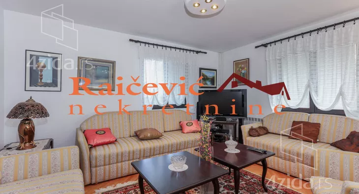 3-etažna kuća | 4zida