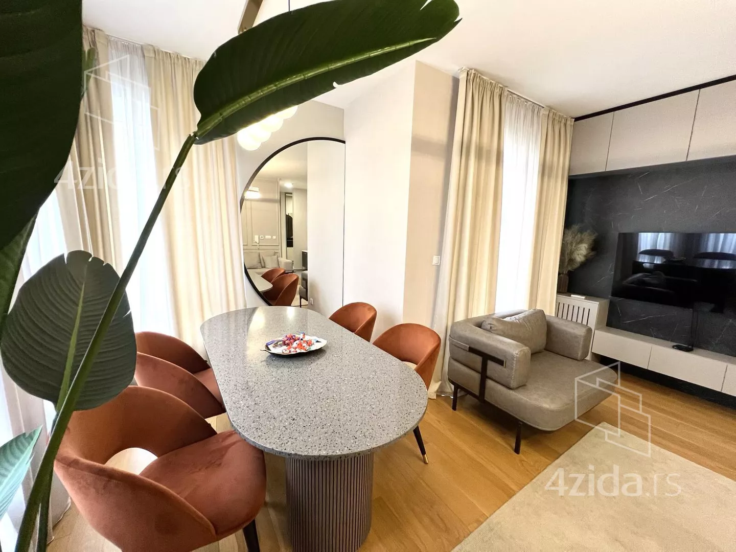 Troiposoban stan | 4zida