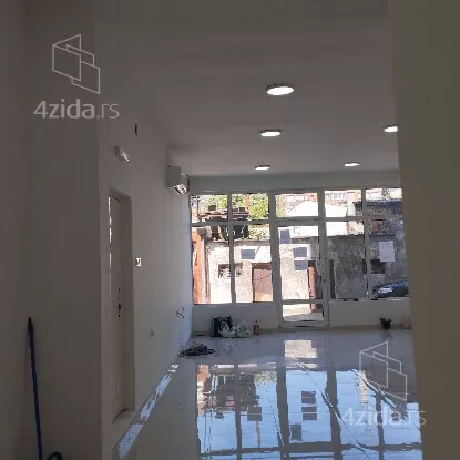 Lokal | 4zida