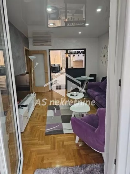 Crveni Krst Vračar | 4zida.rs