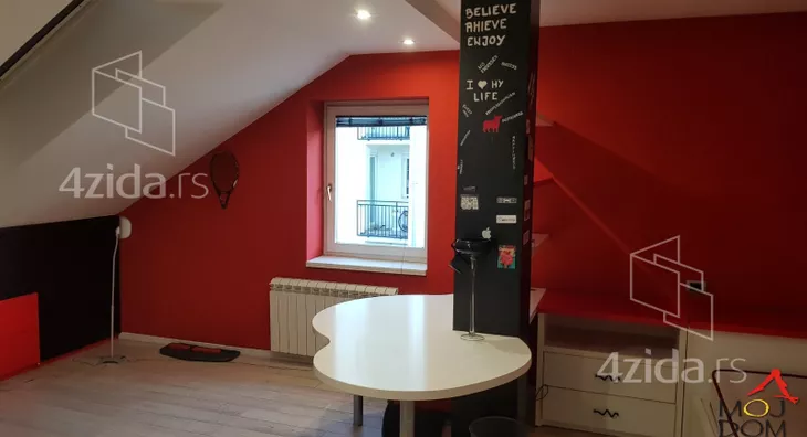 Šestosoban stan | 4zida