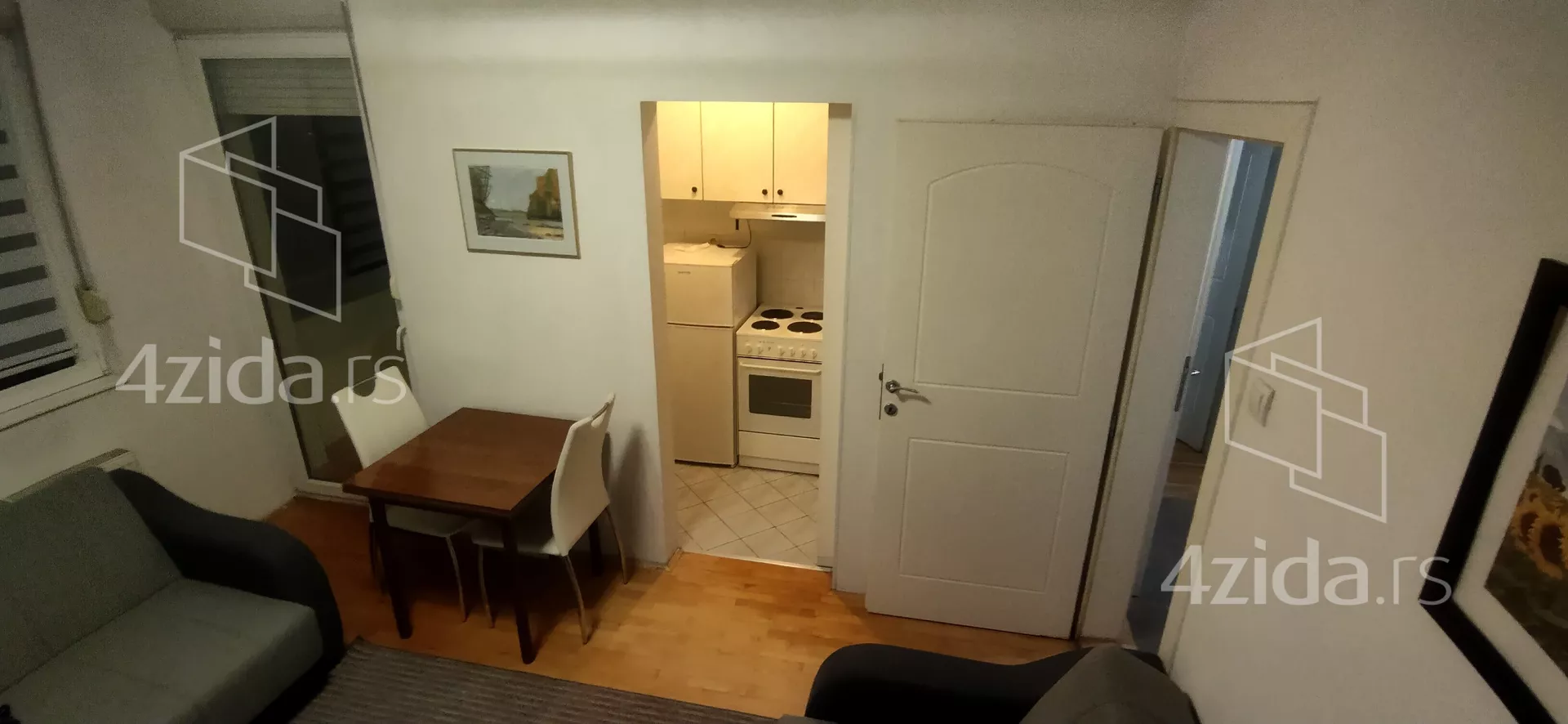 Jednoiposoban stan | 4zida