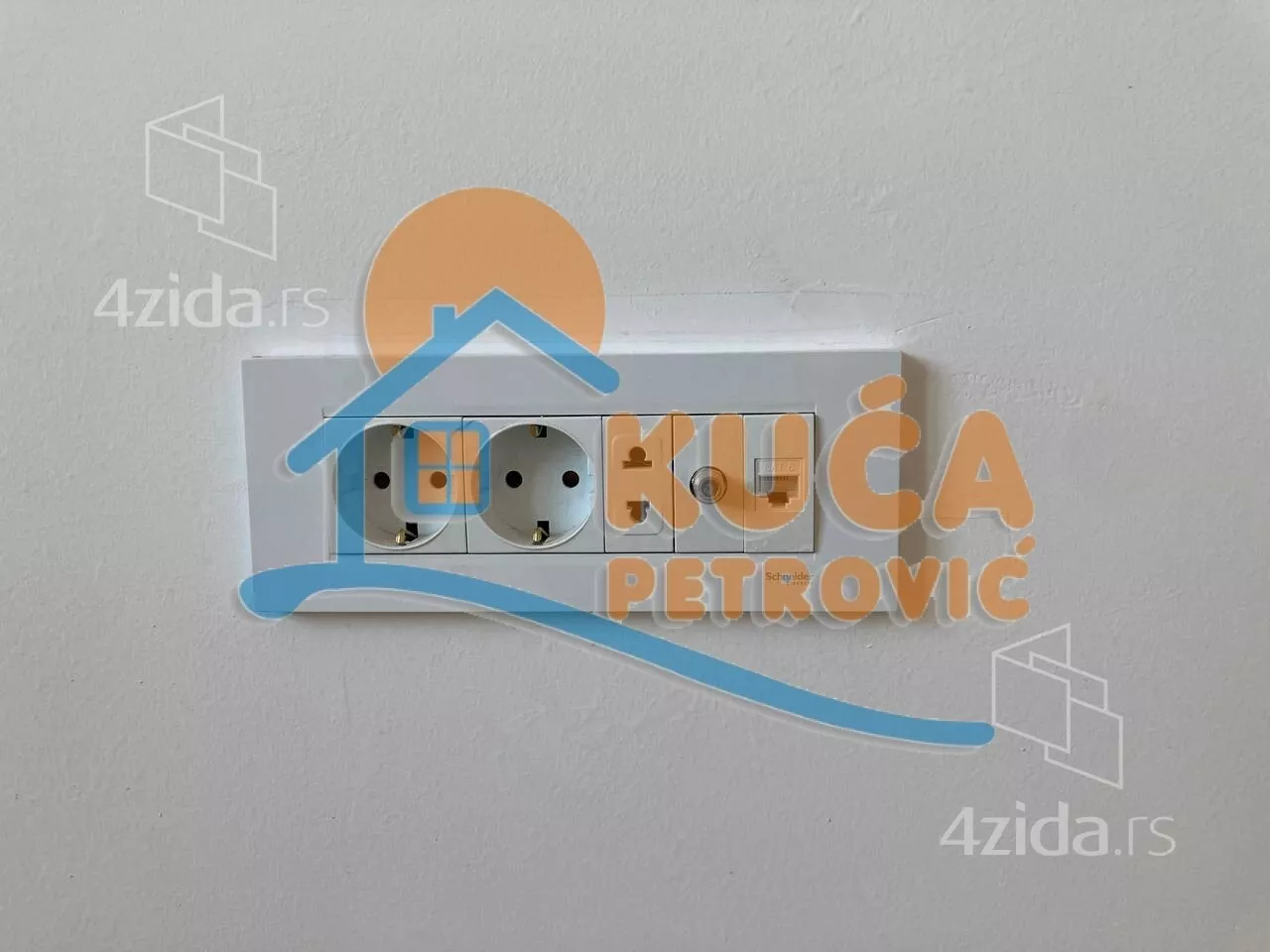 Lokal | 4zida