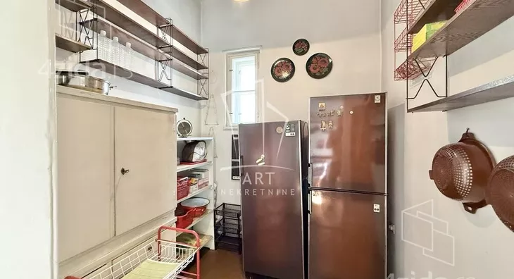 Četvoroiposoban stan | 4zida