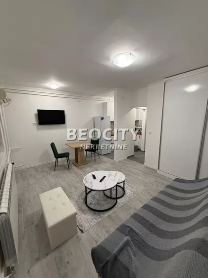 Brace Jugovica | 4zida.rs