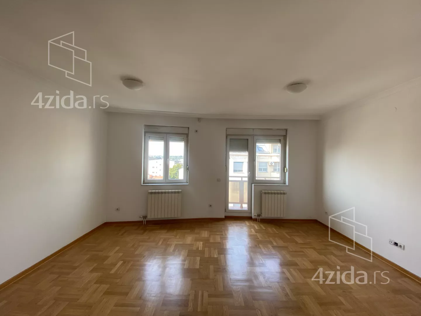 Četvoroiposoban stan | 4zida