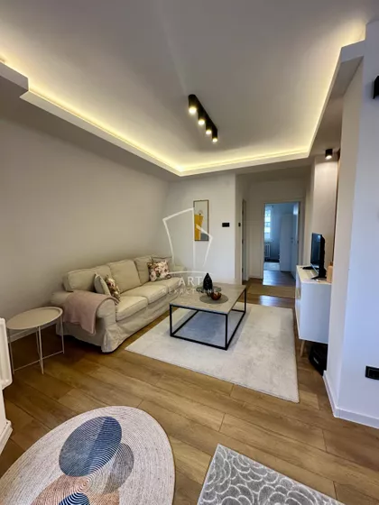 Tome Maksimovića | 4zida.rs