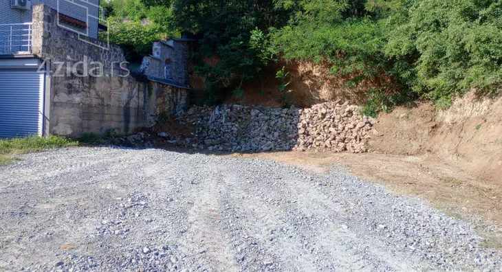 Poslovna zgrada | 4zida