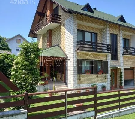 Kuća | 4zida