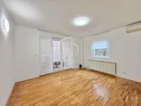 FON, Voždovac opština, Beograd | 4zida.rs