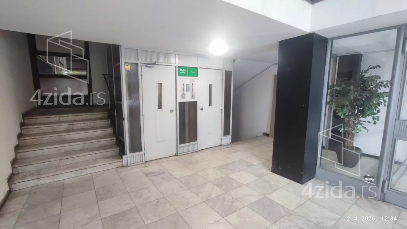 Četvoroiposoban stan | 4zida