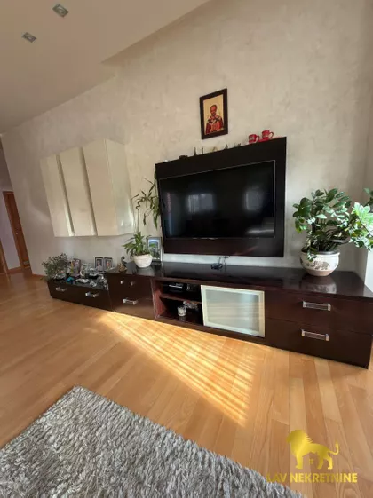 BALZAKOVA | 4zida.rs