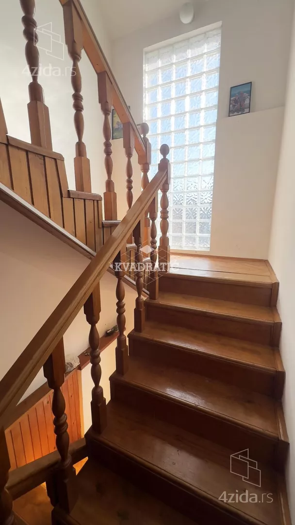 4-etažna kuća | 4zida