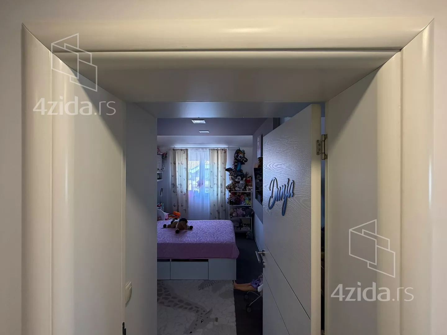 Troiposoban stan | 4zida