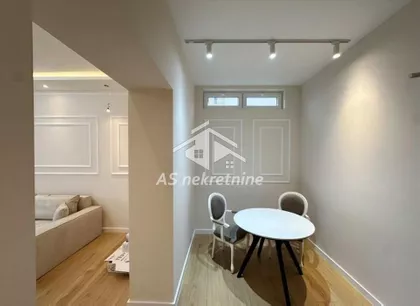 Vukov Spomenik | 4zida.rs