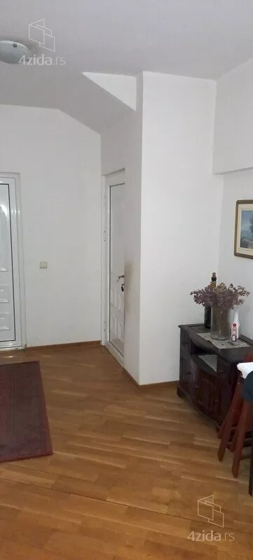 4-etažna kuća | 4zida