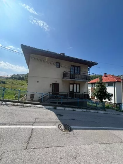 Nikole Tesle 40 | 4zida.rs