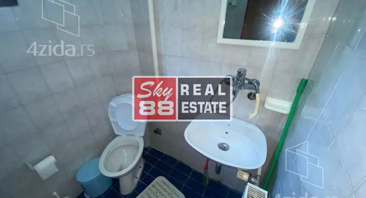 Šestosoban stan | 4zida