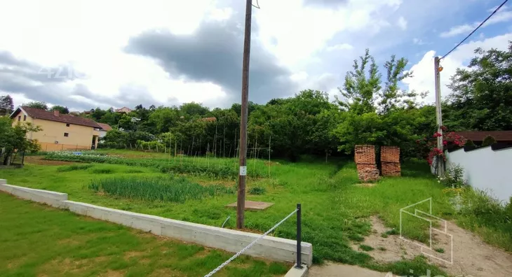 Plac | 4zida