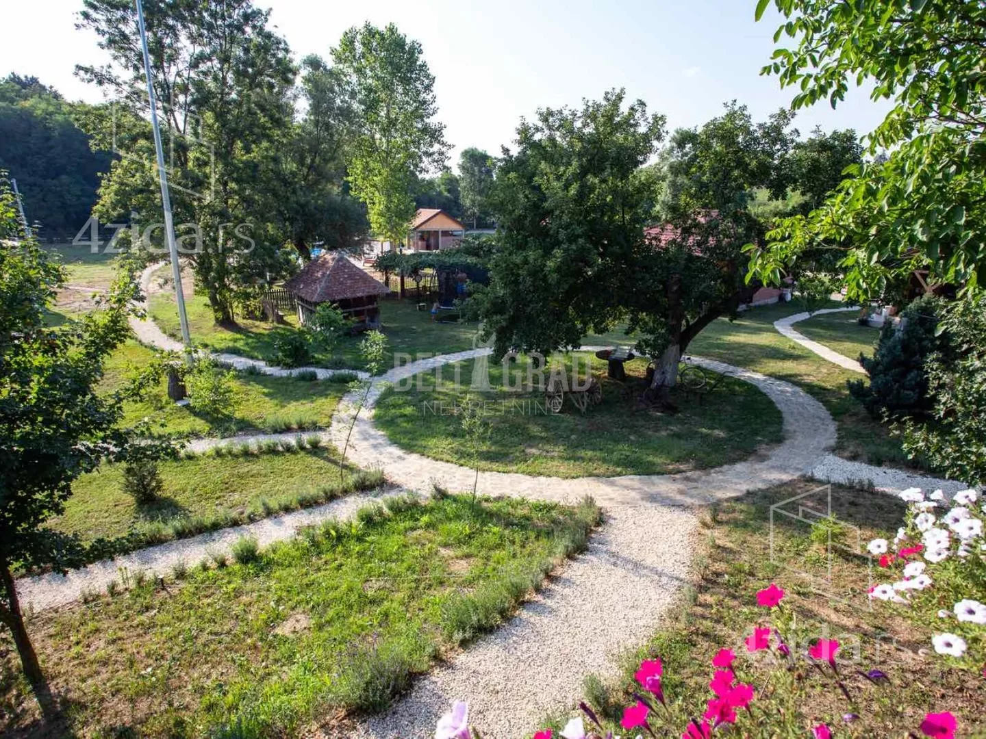 Ugostiteljski objekat | 4zida