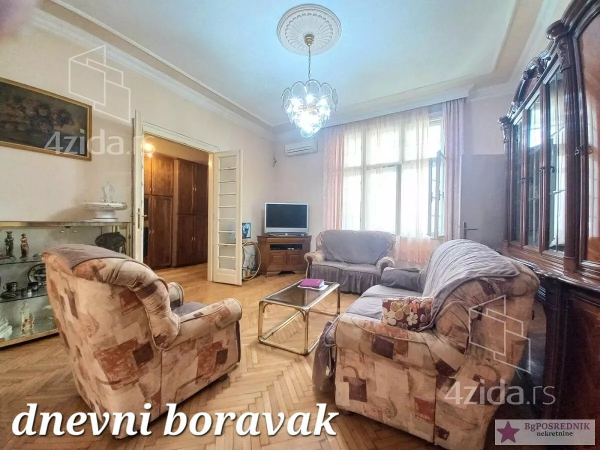 Četvoroiposoban stan | 4zida