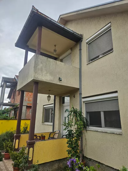 Surčin (mesto) | 4zida.rs