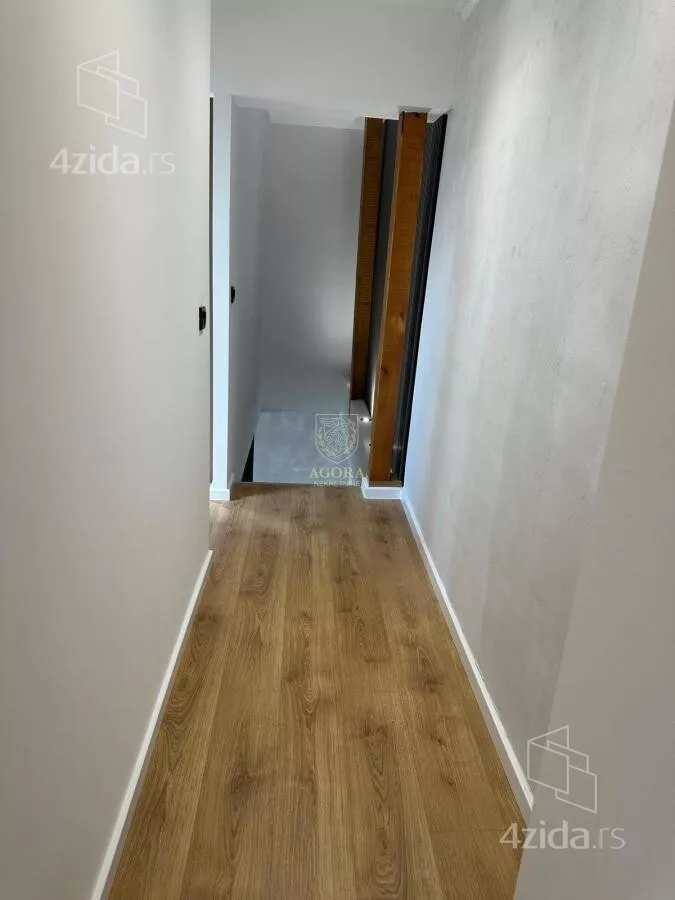 Četvoroiposoban stan | 4zida