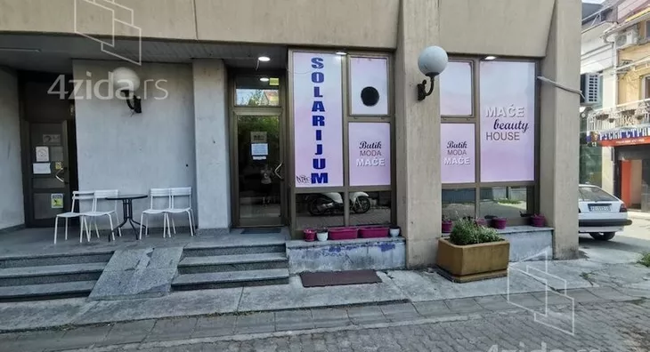 Poslovni prostor | 4zida