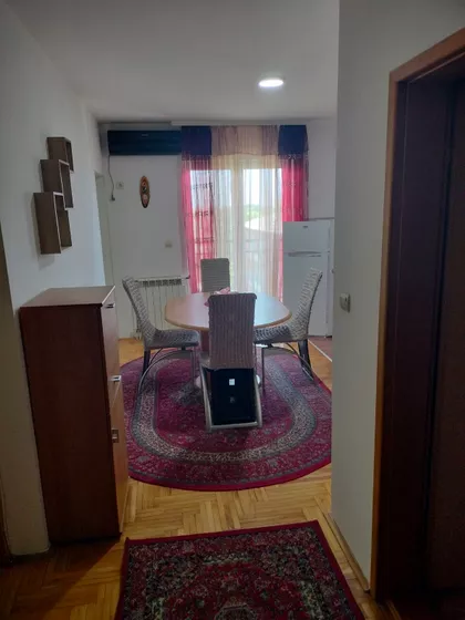 Pera Ćetkovića 64 | 4zida.rs